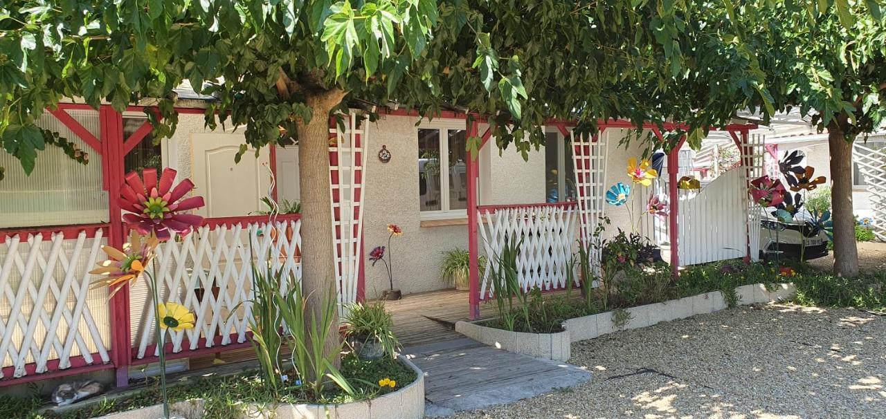 Au Rendez-Vous Des Arts Alzonne Exterior foto